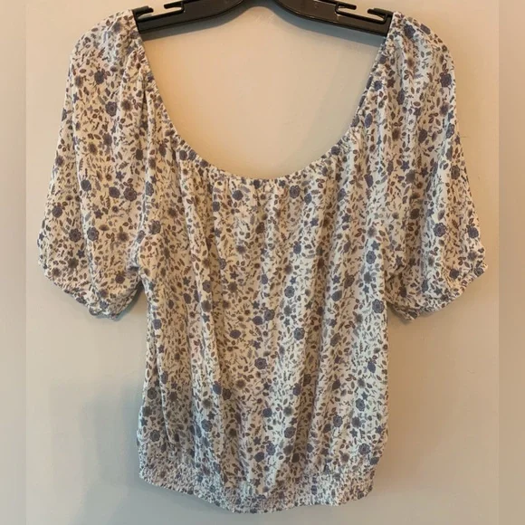 REITMANS Signature Blue Floral Viscose Top - Picture 6 of 6